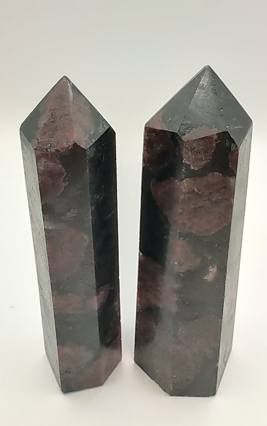 Garnet Crystal Towers / Generator / Point